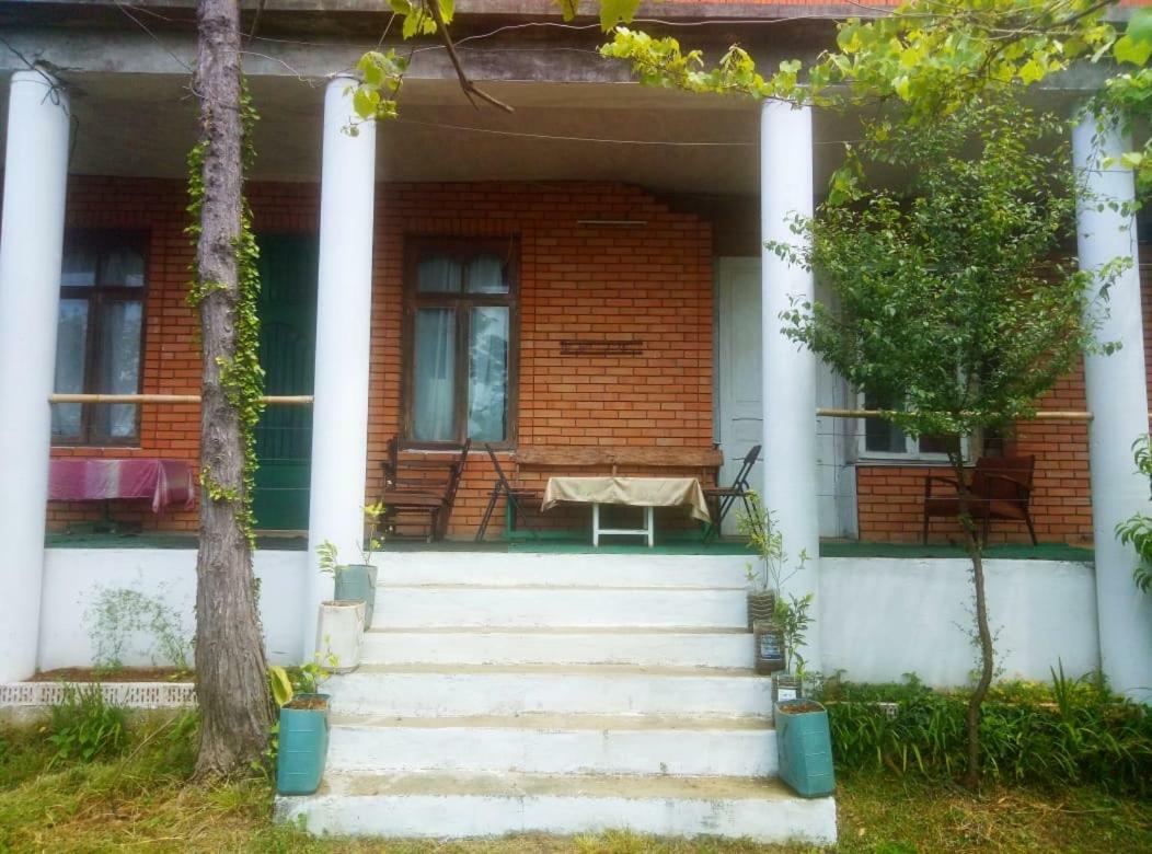 Guesthouse Eco Chakvi Bagian luar foto