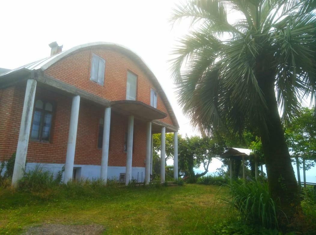 Guesthouse Eco Chakvi Bagian luar foto